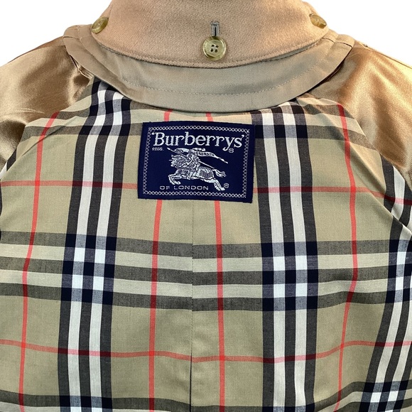 Burberry’s Nova Check Wool Lined Belted Trench Coat - Picture 11 of 16